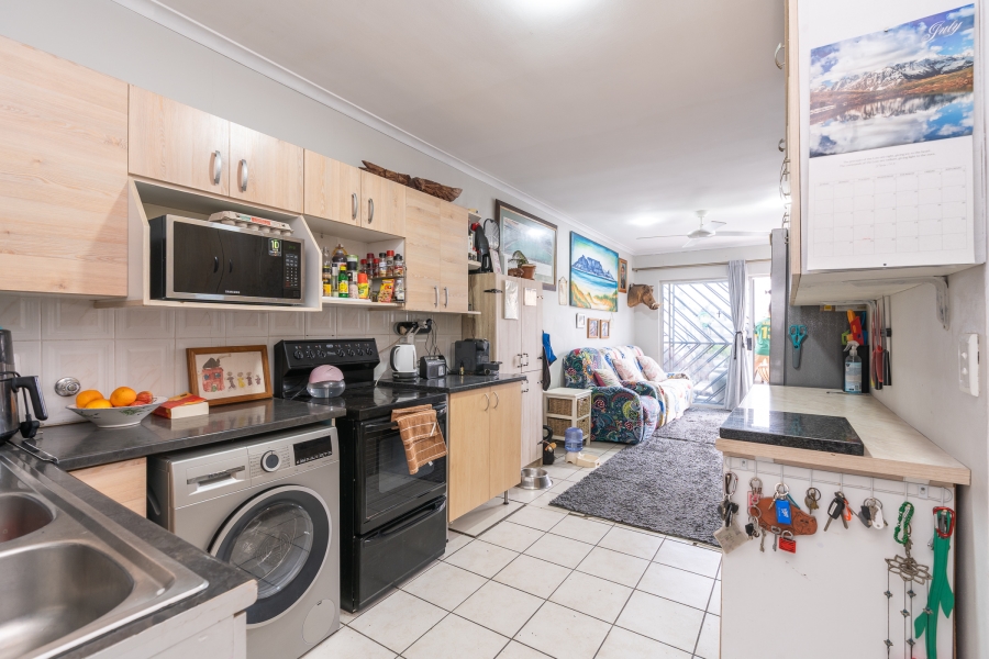 2 Bedroom Property for Sale in Thornton Western Cape